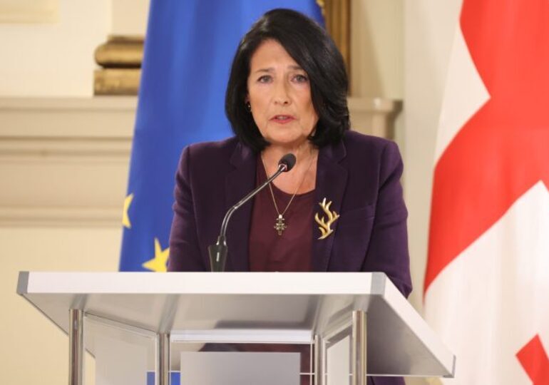 Géorgie : la présidente rejette le résultat des élections, l’opposition exhorte l’UE à agir