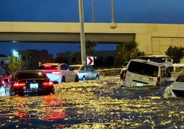 Bahreïn, Dubai et le Qatar : le rêve sous les inondations.