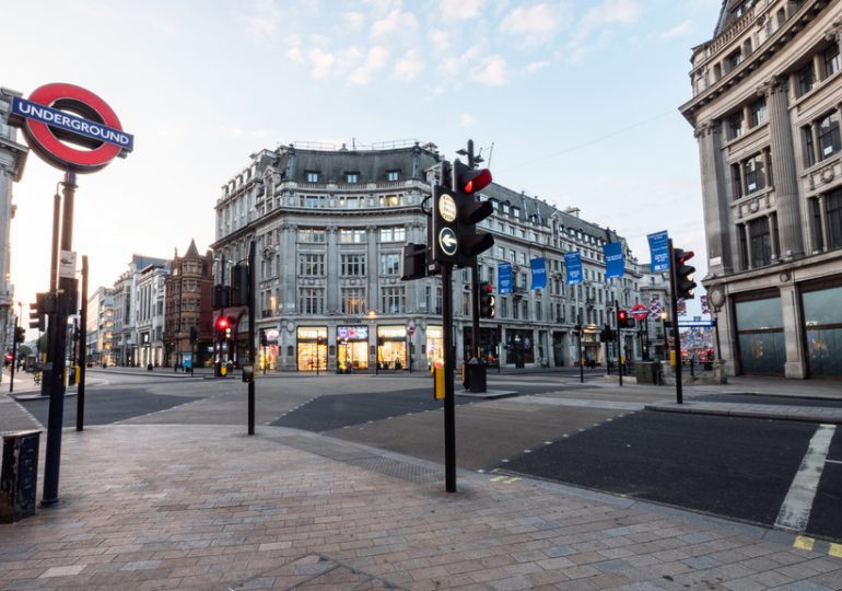 Hospitalisation du Premier Ministre, télétravail et écoles fermées, les Français de Londres racontent