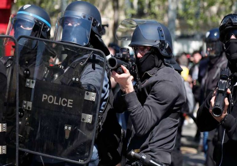 Loi "sécurité globale" controversée en France
