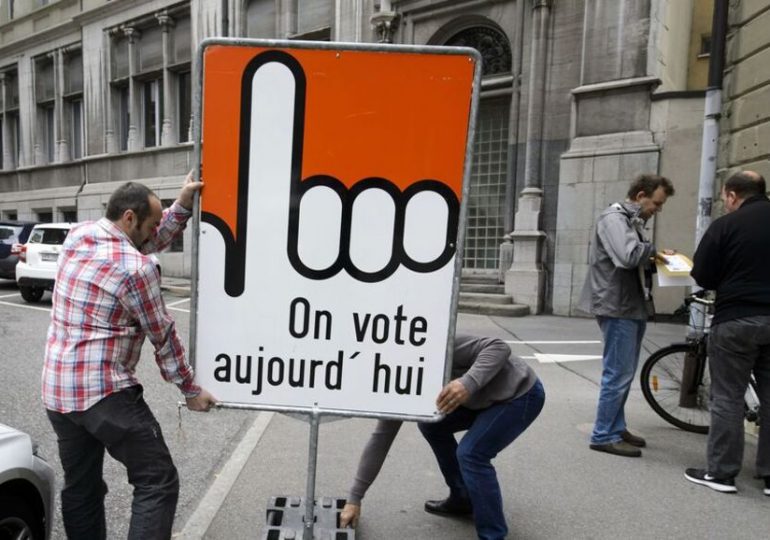 Leçons suisses, du foot à la démocratie.