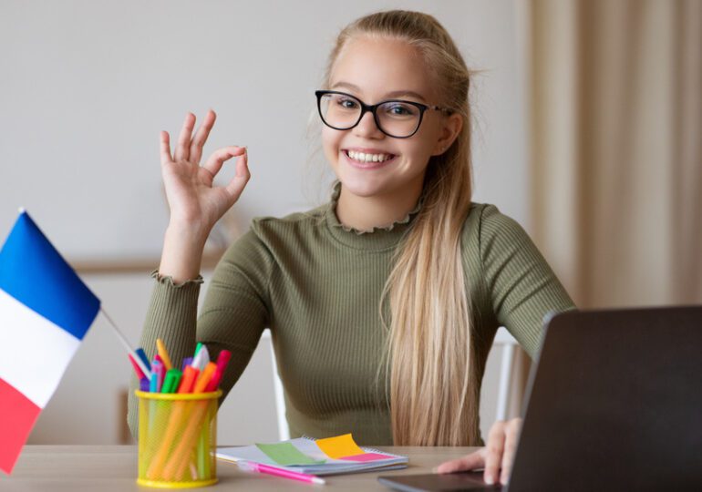 FLAM, LabelFrancÉducation et CNED : les alternatives aux réseaux AEFE