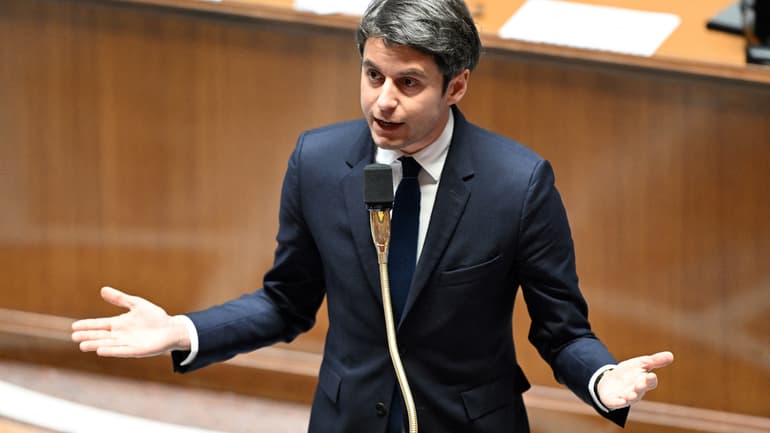 "Parfois, vos larmes pour nos agriculteurs ressemblent à des larmes de crocodiles", lance, à l'Assemblée nationale, Gabriel Attal, en visant les écologistes. "À chaque fois que les agriculteurs ont un projet d'extension, qui s'y oppose ? C'est vous", a encore jugé le Premier ministre ce mardi 23 janvier 2024.