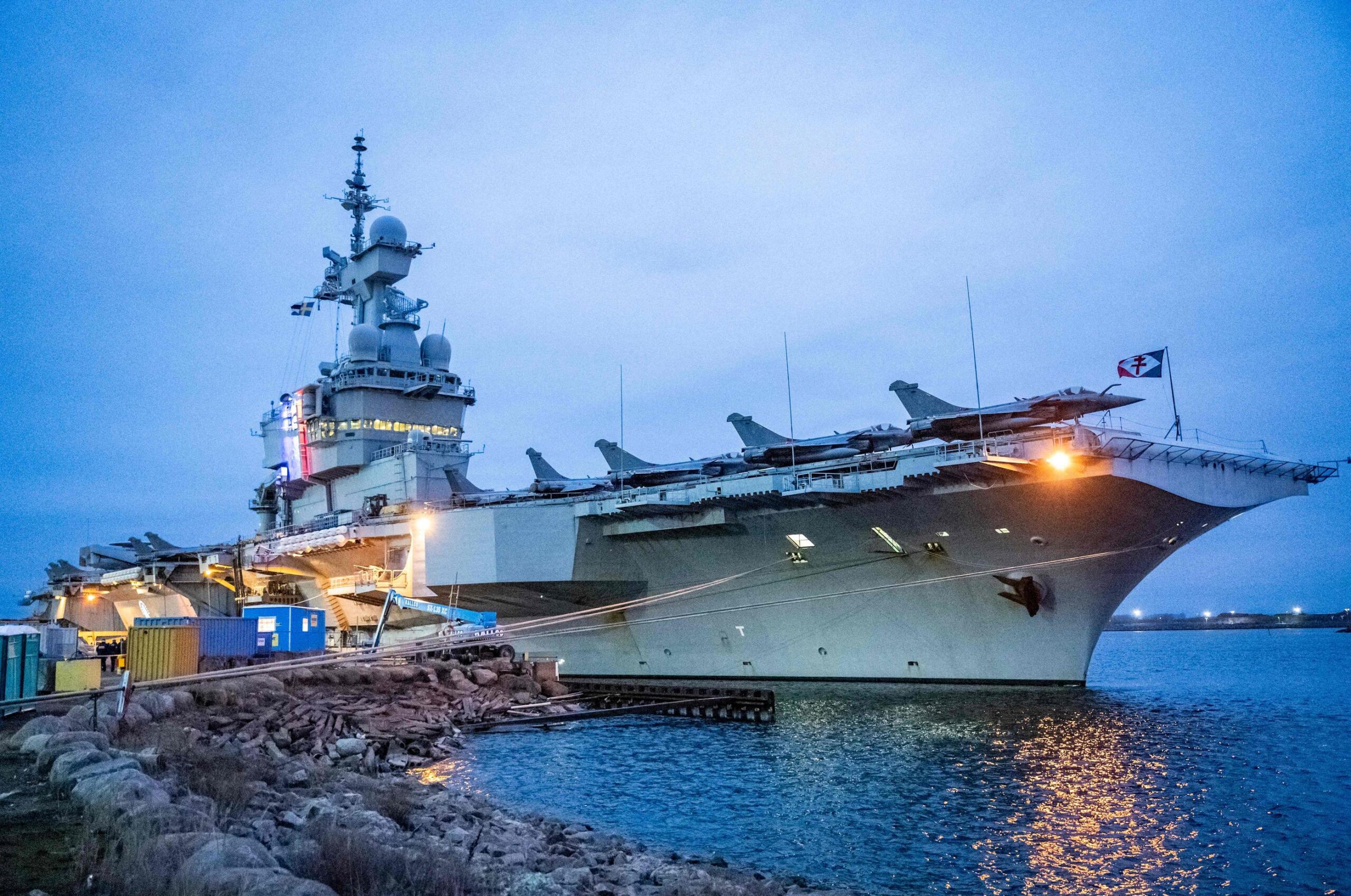 Le porte-avions Charles De Gaulle