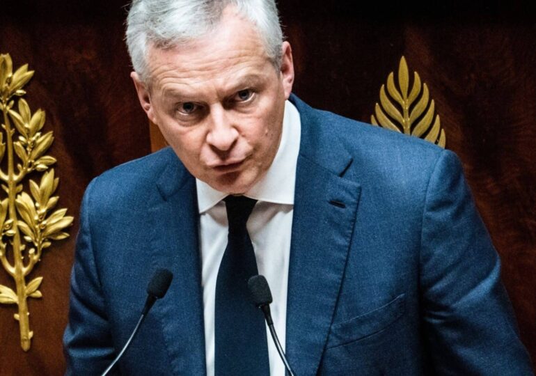 "À un moment donné, il faut simplement refroidir la machine, parce que la croissance subit les conséquences du nouvel environnement géopolitique et que les recettes fiscales diminuent. Quand on gagne moins, on dépense moins" - Bruno Le Maire dans l'édition du monde du 06 mars revenant sur les baisses de budget annoncées ces derniers jours.