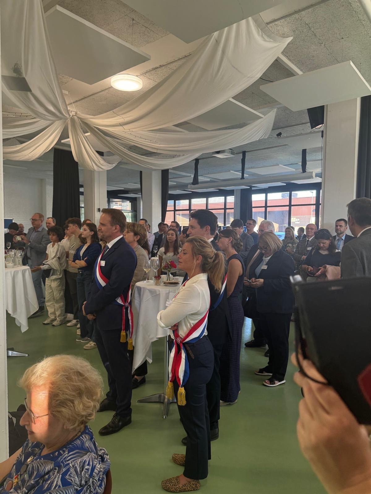 Olivia Richard à Zurich / Pose de la première pierre du nouveau bâtiment du lycée français
