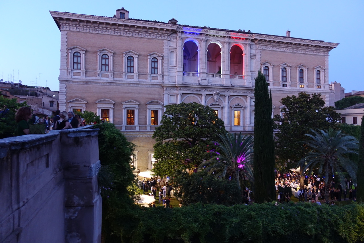 Rome Accueil Palais Farnese