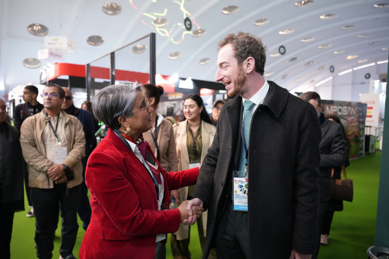 Damien Combredet Blassel avec Nawal El Moutawakel, membre du CIO, ancienne ministre marocaine de la Jeunesse et des sports, et championne olympique du 400 m haies aux JO de Los Angeles en 1984