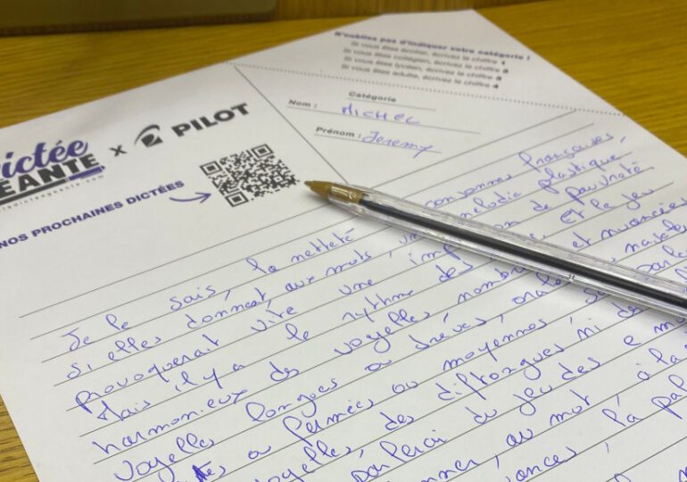Papier, stylo, dictée !