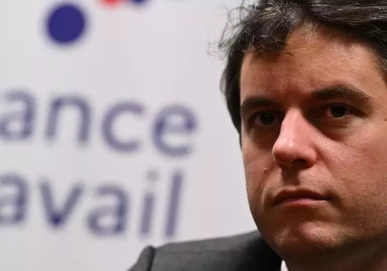"Si nous ne réformons pas l'assurance-chômage aujourd'hui, nous risquons de caler sur la route du plein-emploi. Cette réforme, c'est donc le carburant qui nous permettra de créer toujours plus de travail dans notre pays" - Gabriel Attal, dans la Tribune du dimanche, confirmant le tour de vis.