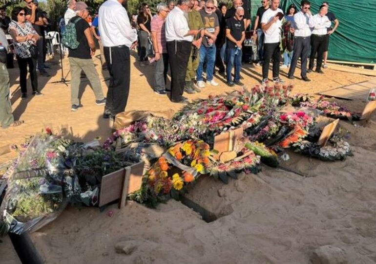 35 morts, des otages et 54 Français bloqués à Gaza