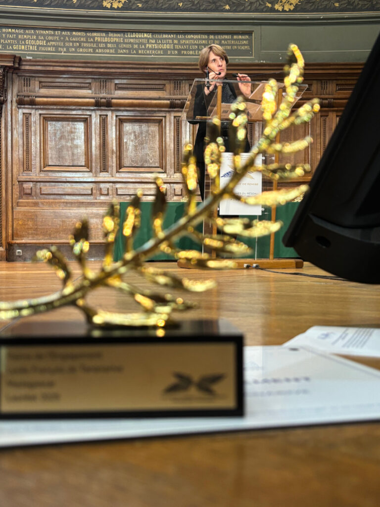 Samantha Cazebonne lors de la cérémonie des palmes EFE à la Sorbonne